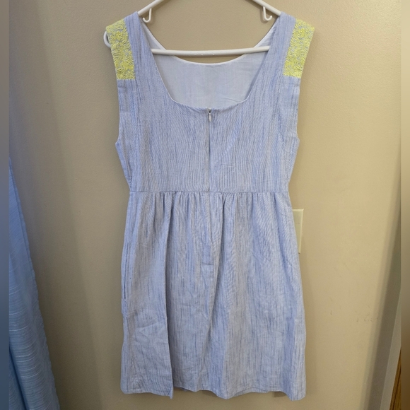 J.CREW Women's Sleeveless Top in Light Gray with Yellow Accents - Picture 7 of 10